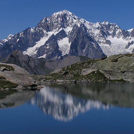 Maison Colombot Aosta Luaran gambar