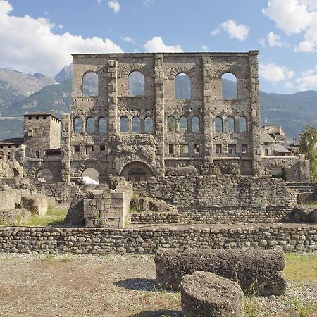 Maison Colombot Aosta Luaran gambar