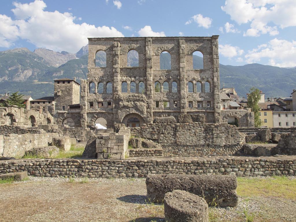 Maison Colombot Aosta Luaran gambar